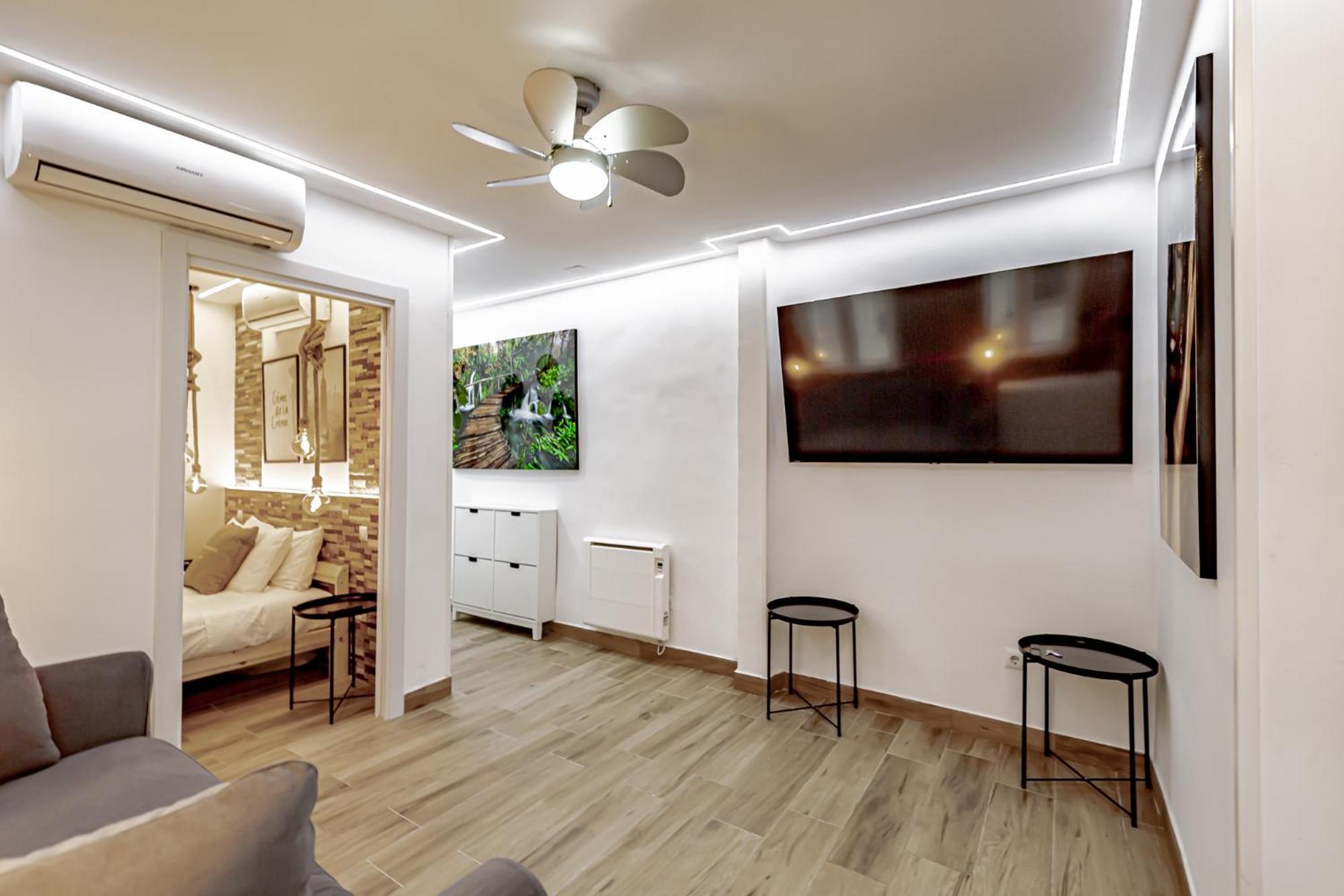 Apartamentos Estrecho Madrid Bilik gambar