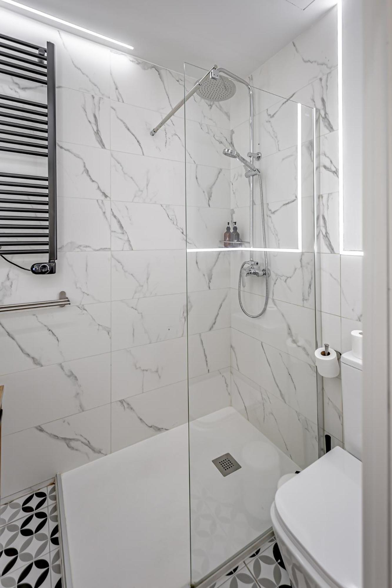 Apartamentos Estrecho Madrid Bilik gambar